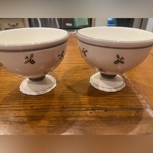 SET OF 2 BN bee 🐝 serving dishes.  Made in Poland.  Great gifts